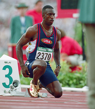 Michael Johnson nike gold shoes 02 2016